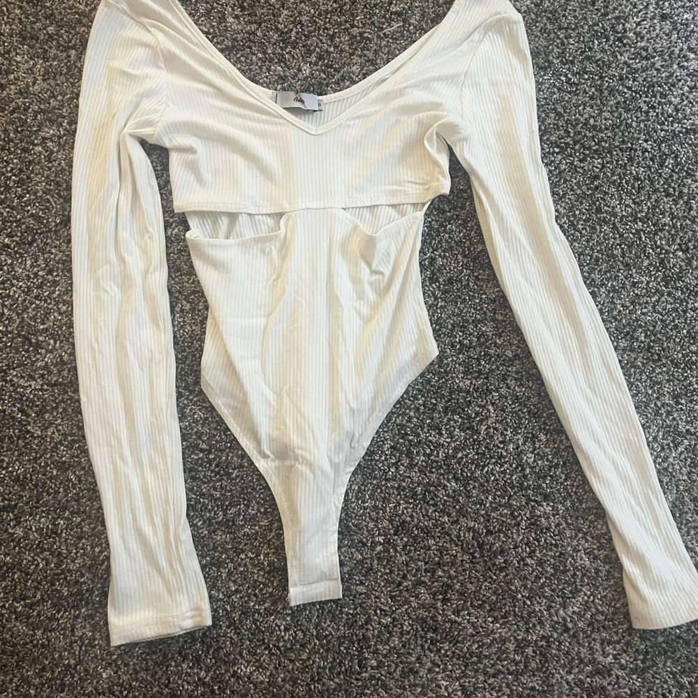 Adika Cream Ribbed V-Neck bodysuit